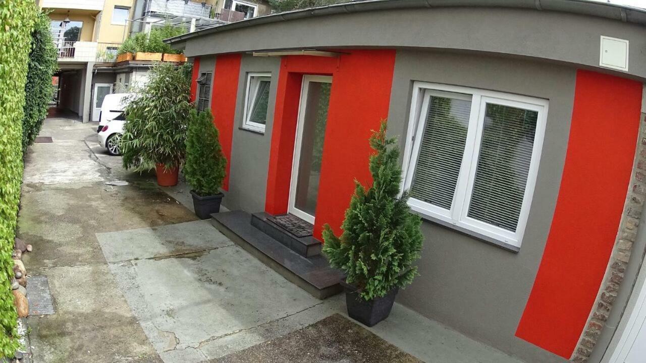 Schmitz * Köln